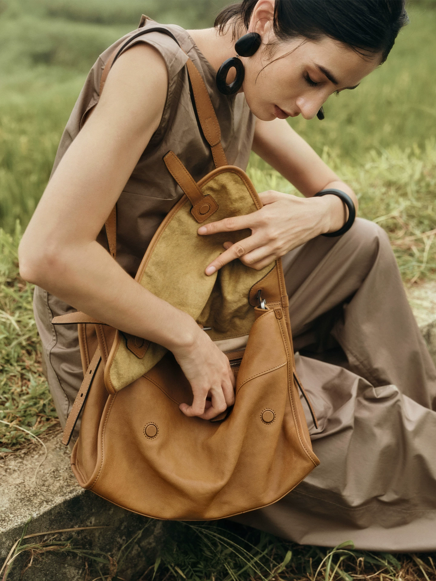 Large Capacity Commuter Casual Messenger Bag for Women